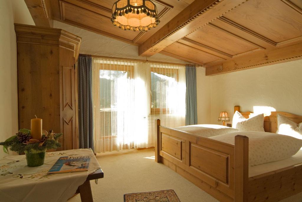 Gaestehaus Rosi Fieberbrunn Habitación foto