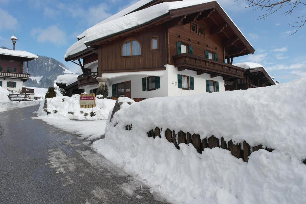 Gaestehaus Rosi Fieberbrunn Exterior foto